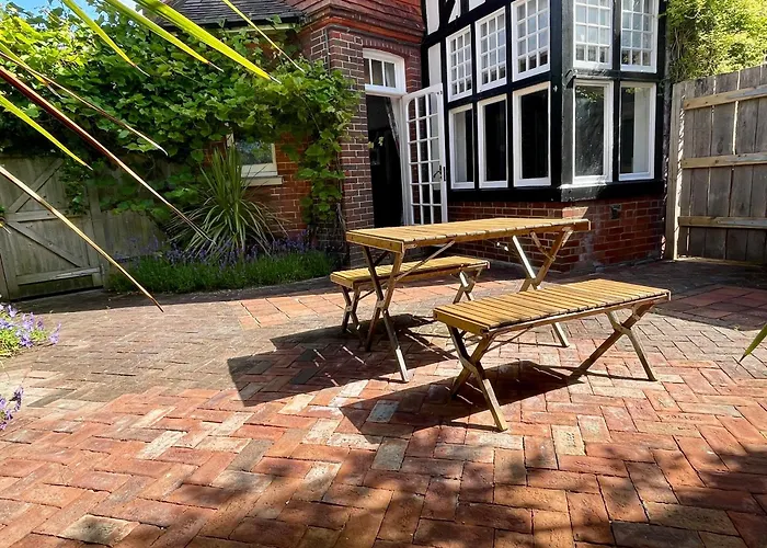 Little Chelsea Garden Flat